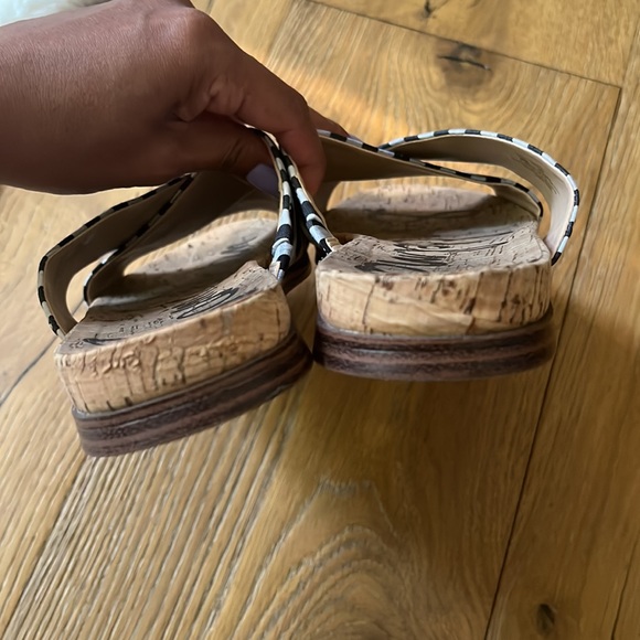 ✨Adorable Sam Edelman Sandals✨ - Picture 6 of 8
